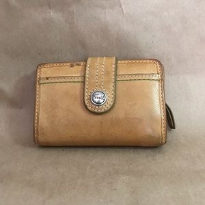 🔥 PRICE DROP 🔥 Vintage Fossil Multi Page Wallet